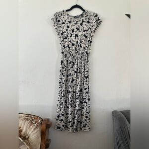 Lands End Black and White Floral Maxi Dress Casual Or Formal